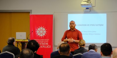 Adana’da 'Diksiyon ve Yapay Zeka Çağında Habercilik' eğitimi