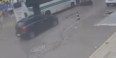 Adana’da motosiklet sürücüsü ölümden döndü