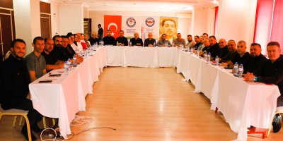 Eğitim-Bir-Sen ilçe başkanları ve kadınlar komisyonu istişare toplantısında buluştu