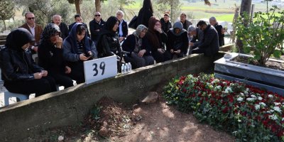 Endoskopi sonucu hayatını kaybeden kadın, mezarı başında anıldı