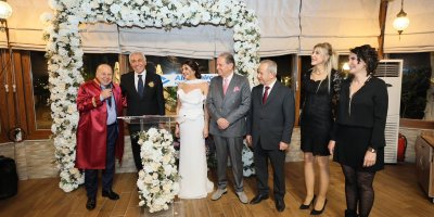 Adana eski milletvekili Hulusi Güvel, dünyaevine girdi!