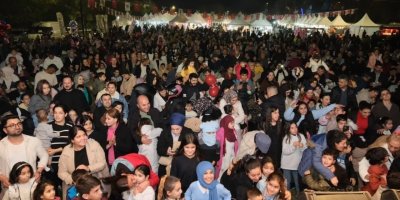 Adana’da Ramazan geceleri Merkez Park’ta şenleniyor