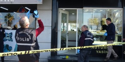 Adana'da silahlı kuyumcu soygunu