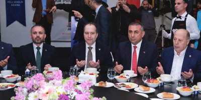 Yeniden Refah Partisi Genel Başkanı Erbakan, Adana'da partisinin iftar programına katıldı
