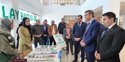 Yüreğir Kaymakamlığında Yeşilay Haftası standı açıldı