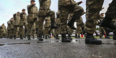 Bedelli askere gideceklere kötü haber: Dudak uçuklatan zam geliyor!