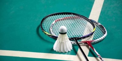 Yüreğir’de minik raketler şampiyonluk için kortta