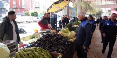 Çukurova Belediyesi'nden pazarlarda sıkı denetim