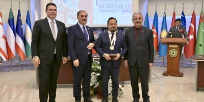 Bilal Uludağ’a Türk Dünyası’na katkılarından dolayı “Ahmet Cevat Madalyası” verildi