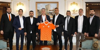 Turbeyler Grubu’ndan Vali Mustafa Yavuz’a ziyaret