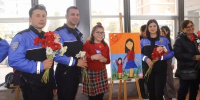 Özel çocuklardan "Şiddete karşı sevgi" sergisi