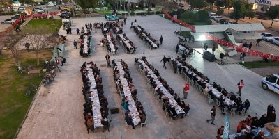 Ceyhan Belediyesi 15. İftar Sofrasında Binlerce Vatandaşı Buluşturdu