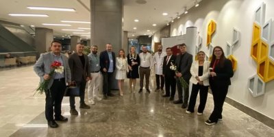 Sağlık-Sen’den 14 Mart’ta sağlık çalışanlarına karanfilli ziyaret