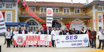 Adana’da sağlık çalışanlarından “Beyaz Yürüyüş”