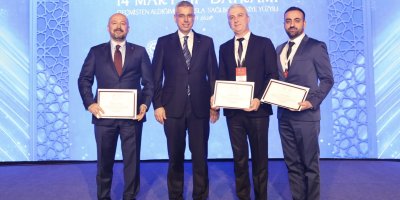 Adanalı sağlıkçılara "Yılın Hekimi" ve "Yılın Sağlık Çalışanı" ödülü verildi