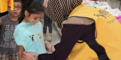 2 bin yetim ve ihtiyaç sahibine bayramlık hediyesi