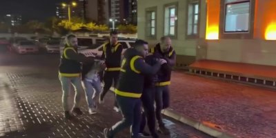 Trafikte bıçakla dehşet yaşatan baba-oğula 363 bin TL ceza