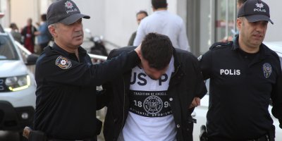 Ayağıyla araç sürdü: Ev hapsi ve her türlü motorlu araç kullanmama cezası aldı