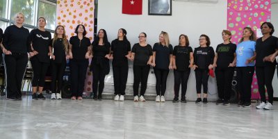 Çukurova’da halk oyunlarıyla kültürel miras yaşatılıyor