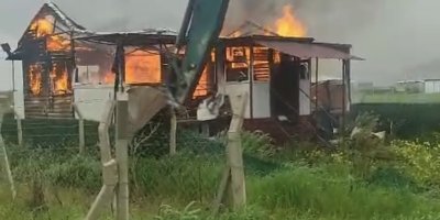 Sarıçam’da kaçak yapı yıkımına tepki: Bir kişi evini ateşe verdi