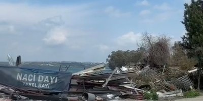 Yıkım emri verilen Menderes Bulvarı üzerindeki imara aykırı yapıların yıkım işlemi devam ediyor!