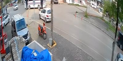 Kapısı açık olan toplu taşıma aracından düşen adam ağır yaralandı