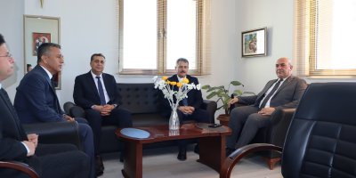 Karaisalı’da eğitim zirvesi: Müdür Aras sahaya indi