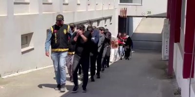 Adana'da fuhuş baskını: 12 kişi tutuklandı, 9 kadın kurtarıldı