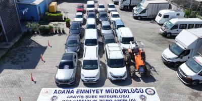 Depremde ağır hasar gören araçları ‘change’ yapıp satan şebeke çökertildi