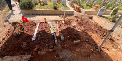Saldırıda hayatını kaybeden 4 sınıf arkadaşı yan yana toprağa verildi