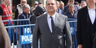 Uşak'ta Eşme Belediyesi'ne operasyon: CHP'li belediye başkanı gözaltına alındı!