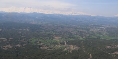 Adana’da bir yanda kar, bir yanda bahar