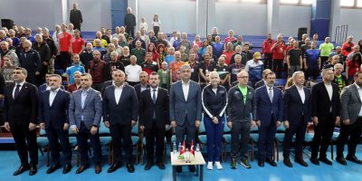 13. Uluslararası Adana Veteranlar Masa Tenisi Turnuvası Nefes Kesti