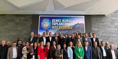 Kozan Derneği’nde Mümtaz Akbulut yeniden başkan seçildi