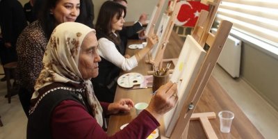 Atıl bina kadınlar için sanat merkezine dönüştü