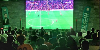 Sarıçam’da derbi heyecanı dev ekranda yaşandı