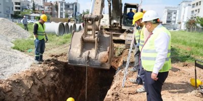 Güngör Geçer, Gürselpaşa’daki altyapı çalışmalarını inceledi