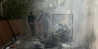 Adana'da polis ekiplerinin müdahalesi yangının büyümesini önledi
