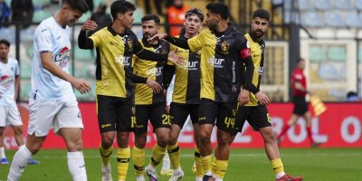 Adana Demirspor sezonu ağır yenilgiyle kapattı