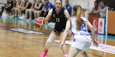 Adana BŞB U18 kızlar turnuvaya galibiyetle başladı