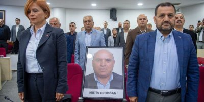 Seyhan Meclisi’nde Metin Erdoğan anıldı, yeni üye göreve başladı