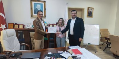 Hastane kantininde boğazına şeker kaçan Mina'yı hemşire kurtardı