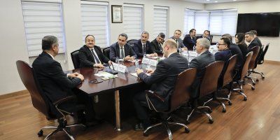 Adana’da ilçelere yönelik hizmetler masaya yatırıldı