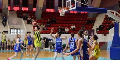 Adana Büyükşehir, Fenerbahçe’yi eleyip yarı finale çıktı