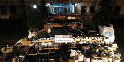 Ceyhan’da kaçakçılık operasyonu: Milyonlarca makaron ele geçirildi