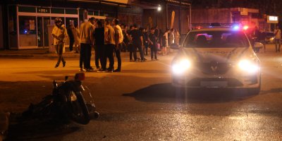 Şampiyonluk konvoyundan ayrılan alkollü otomobil sürücüsü ile motosiklet çarpıştı: 1 kişi ağır yaralandı