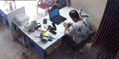Tamir edilen cep telefonunun bataryası patladı