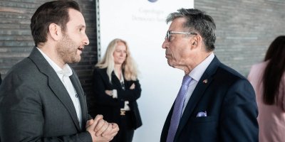 Bilal Bilici, Kopenhag Demokrasi Zirvesi’nde temaslarda bulundu