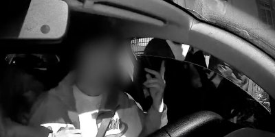 Adana’da taksiciler, önünü kestikleri Martı TAG sürücüsünü ve kadın yolcuyu alıkoydu