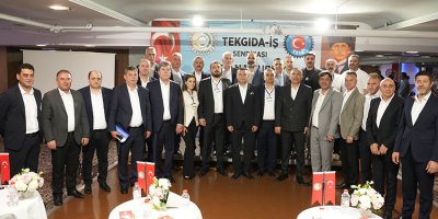 Tekgıda-İş Adana Şubesi Kongresi Yapıldı: “Çözüm Ortak Mücadeleden Geçiyor”
